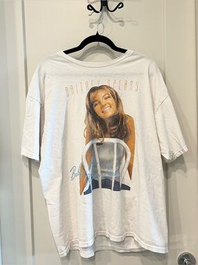 BRITNEY SPEARS oversized tee